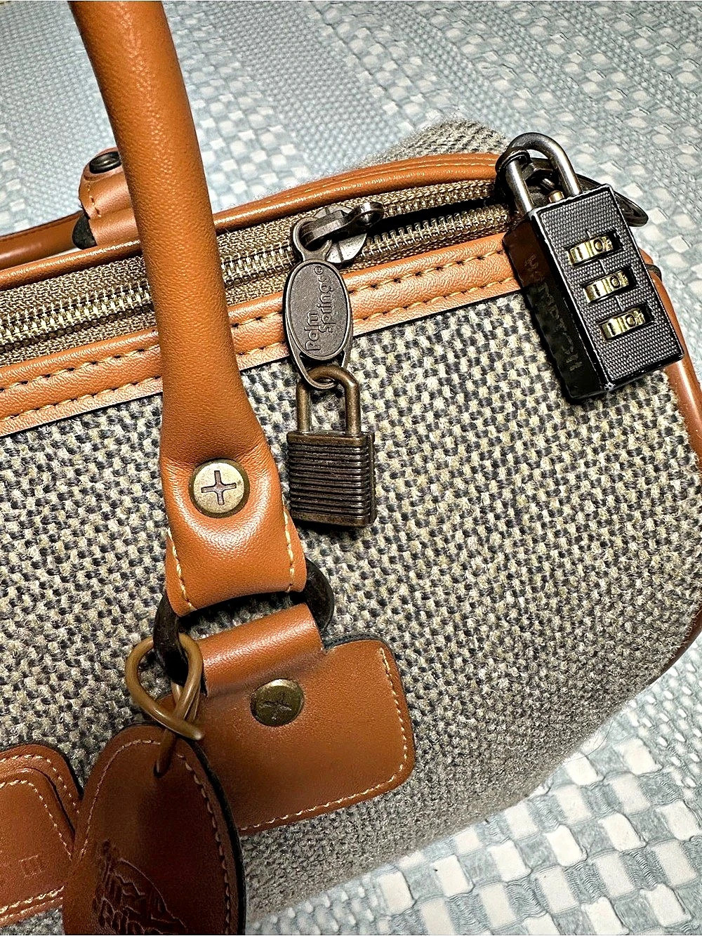 Vintage Palm Springs III Tweed Barrel Satchel Handbag Brown Tan Travel Bag - Picture 5 of 9